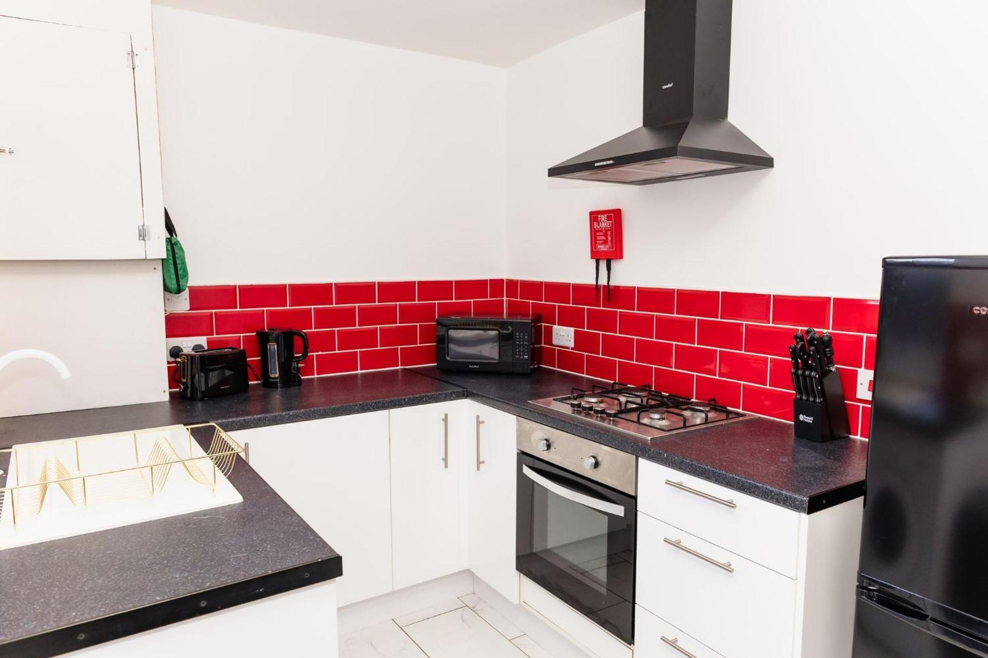 Muriel Retreat - Central Location - Free Parking, Fast Wifi, Smarttv With Netflix By Yoko Property Villa Redcar Exterior photo